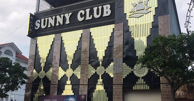 Clip nóng Sunny Club