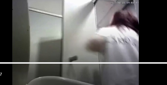 Clip beat đỏ wc