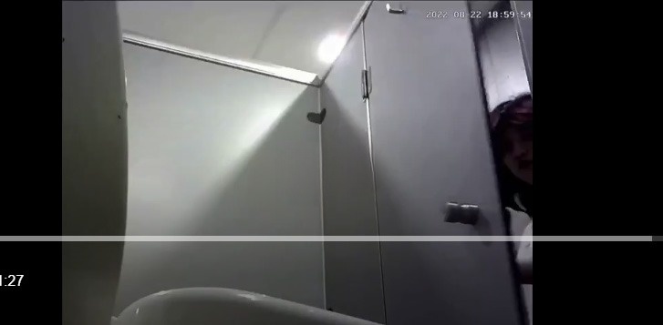 Clip beat đỏ wc