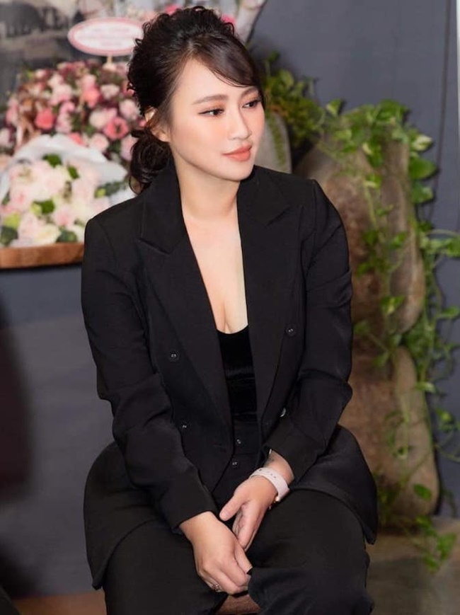 Tiểu sử ca sĩ Khánh Linh