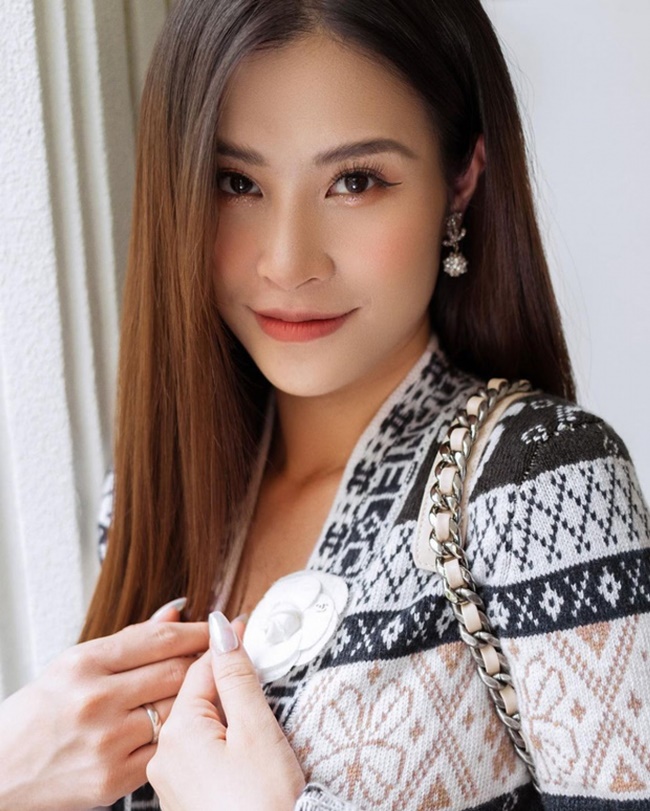 tiểu sử ca sĩ đông nhi
