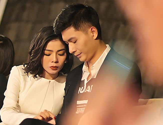 Chụp ảnh cưới cùng Mai Sương.