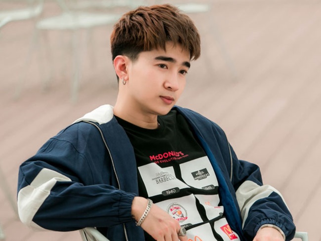 ca sĩ Chi Dân tạo ra bài hit