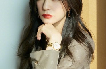 Tiểu sử Triệu Vy - Tiểu Yến Tử một thời của điện ảnh Trung Hoa